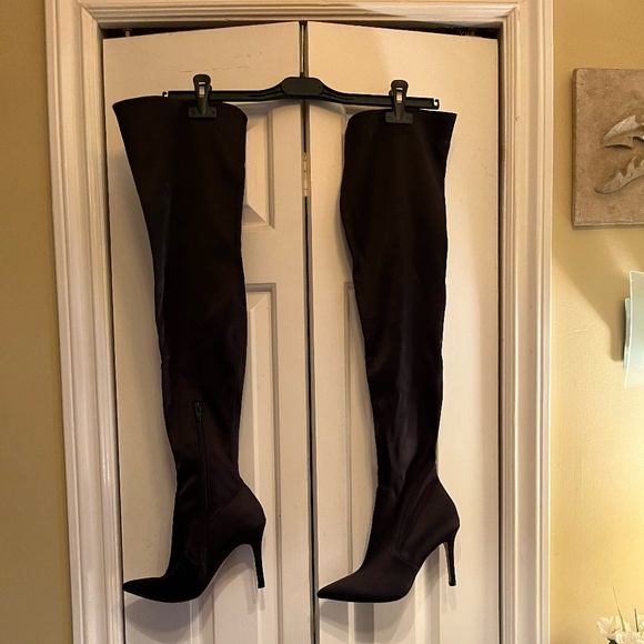 Aldo Black Over the Knee Boots Size 6.5 - Picture 1 of 2